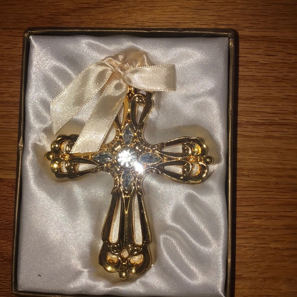 Gold Cross Decoration - Picture 2 of 2